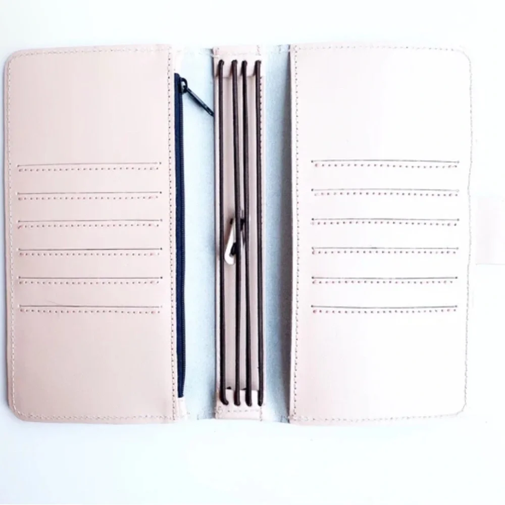 Planner Perfect's Out and About Traveler's Leather Traveler's notebook - Picture 2 of 2